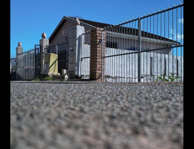 3 BEDROOM HOUSE FOR SALE IN NEWLANDS WEST